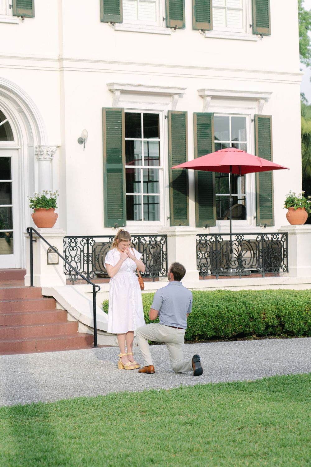 Surprise proposal moment at the Jekyll Island Historic District