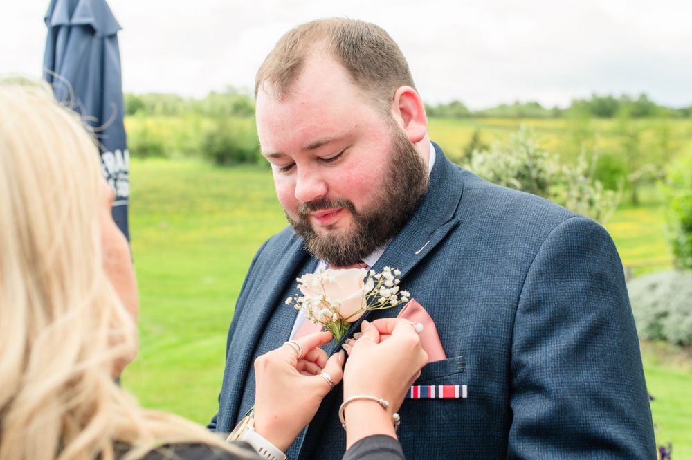 Sheffield wedding photographer. Peak Edge Hotel. Natural moments.