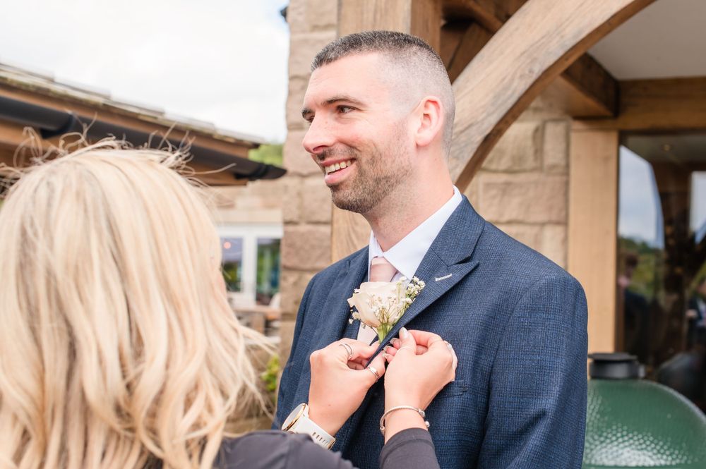 Sheffield wedding photographer. Peak Edge Hotel. Natural moments.
