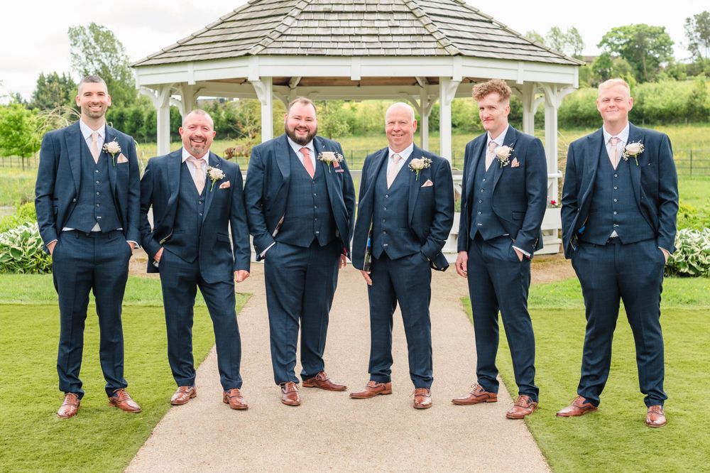 Sheffield wedding photographer. Peak Edge Hotel. Natural moments.