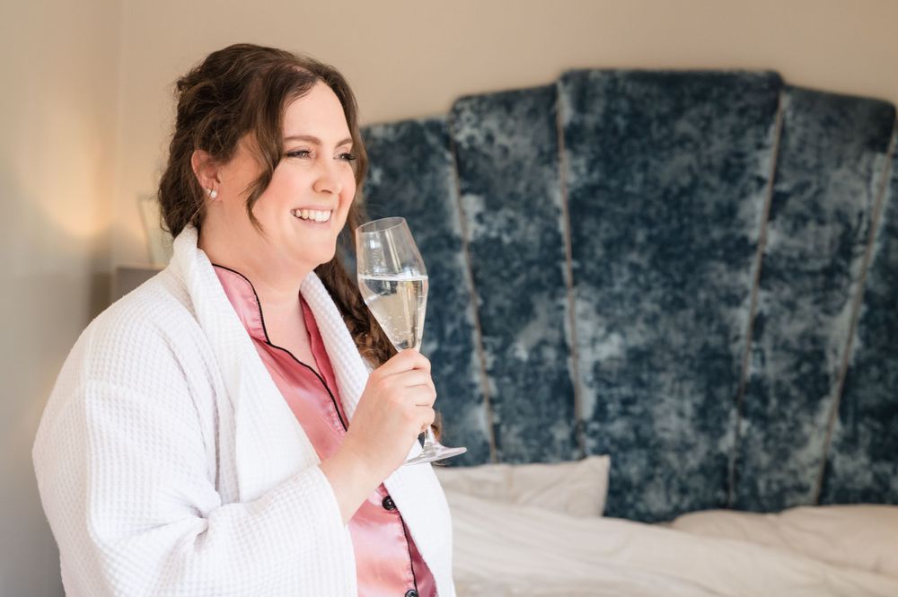 Sheffield wedding photographer. Peak Edge Hotel. Natural moments.