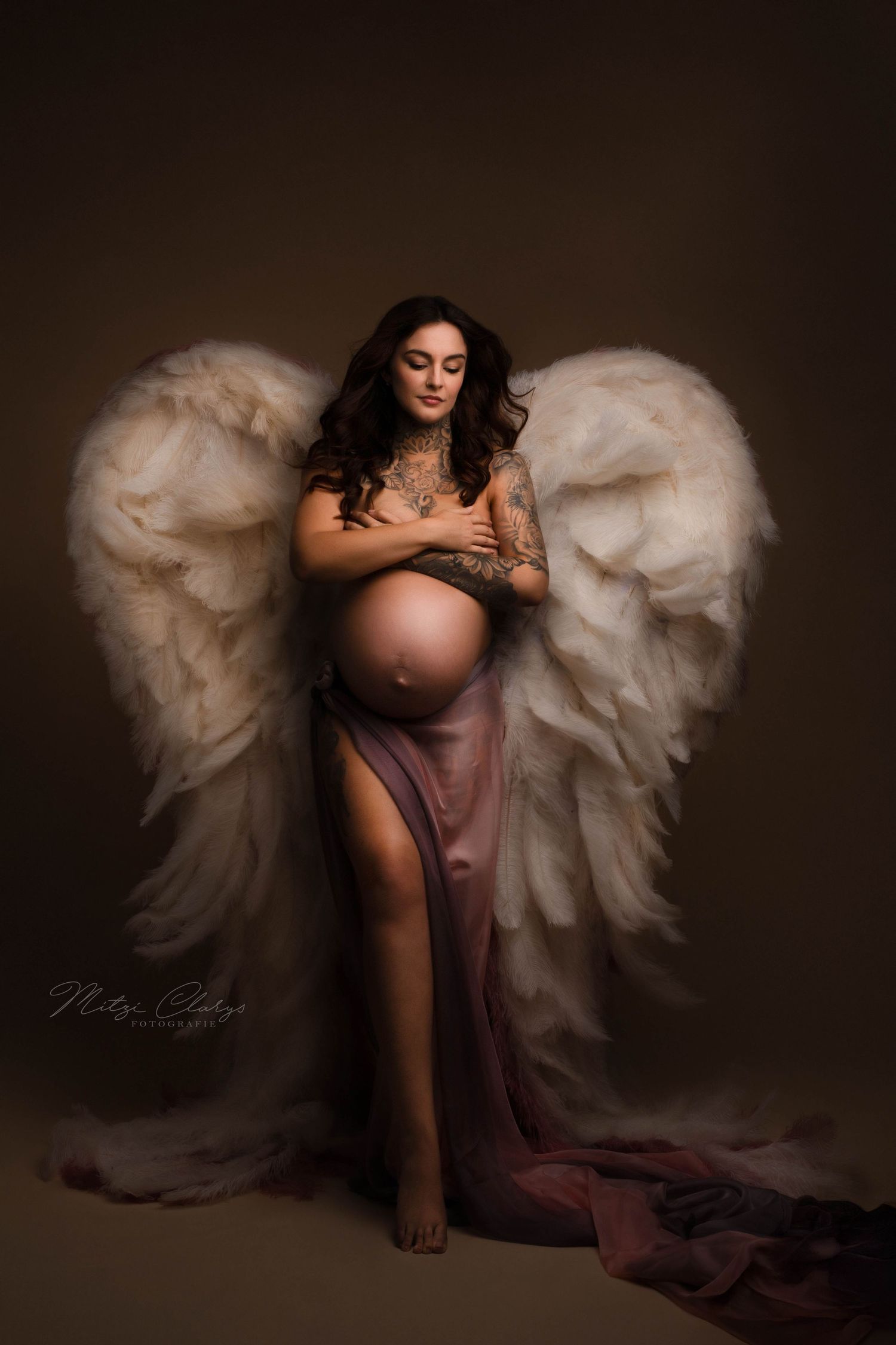 Fotoshoot met engelenvleugels in de studio in Zeeland