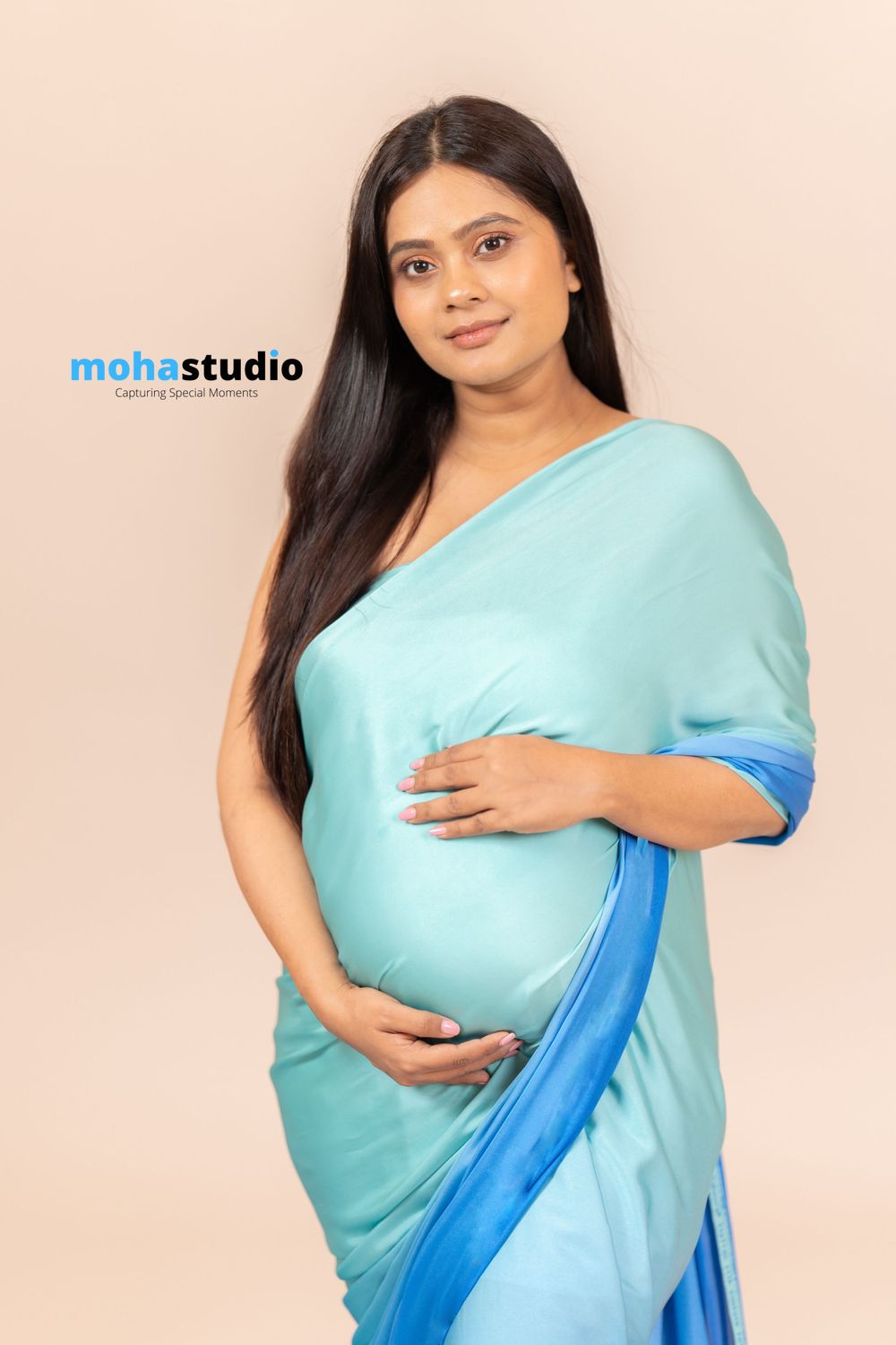 Experience the most elegant maternity photoshoot in Dubai with MohaStudio.
the best maternity photography experiences in Dubai and the UAE