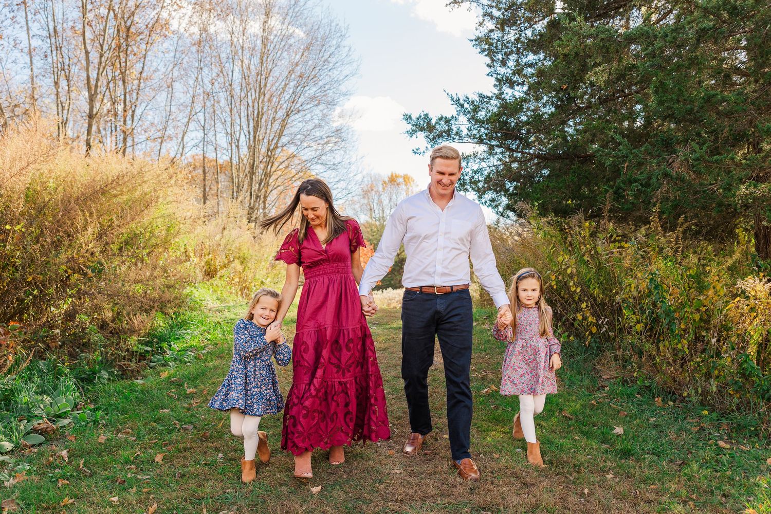 Natural, light-filled family, senior, children & couples photography in Ridgefield, Fairfield, Danbury, Wilton, Westport & New Canaan, CT.
