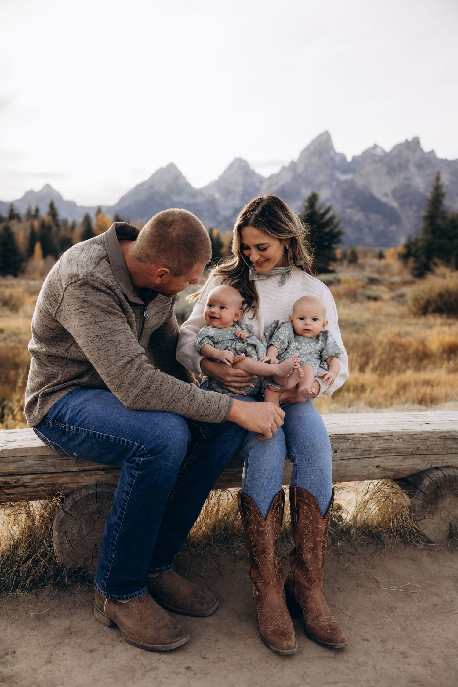 engagement photographer in Jackson hole wy