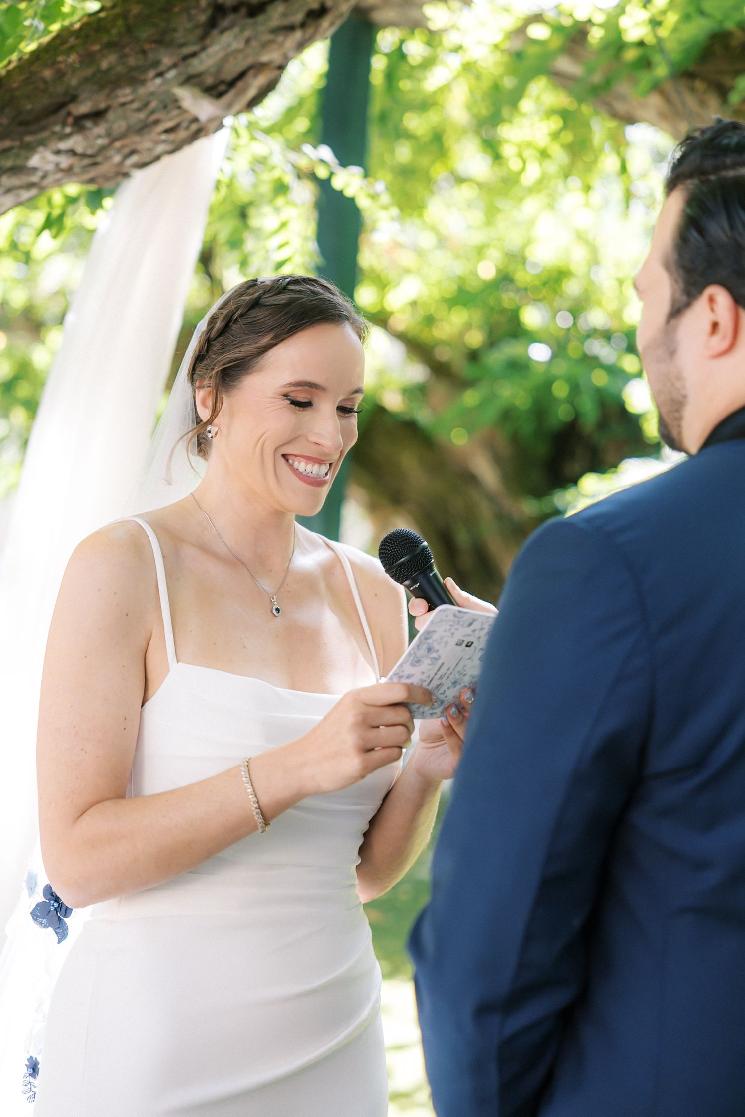 Emotional wedding ceremony at Quinta do Torneiro, Lisbon, captured by a Portugal wedding photographer