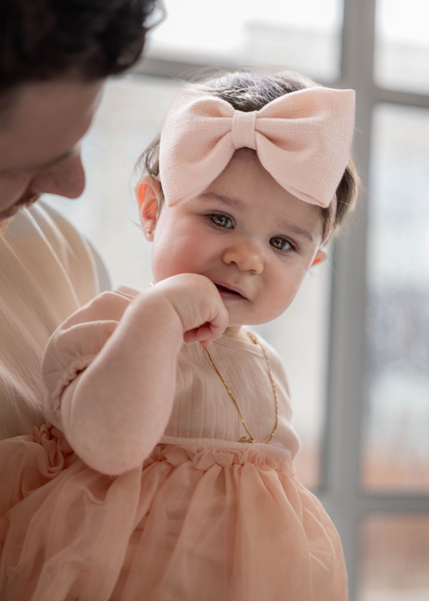Family Studio Photography Toronto | Candid, Joyful & Timeless Moments
Experience and capture heartfelt family momentum