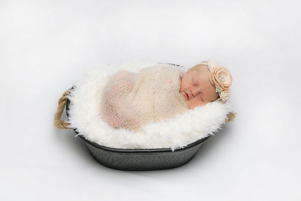 Northwest Arkansas newborn photographer