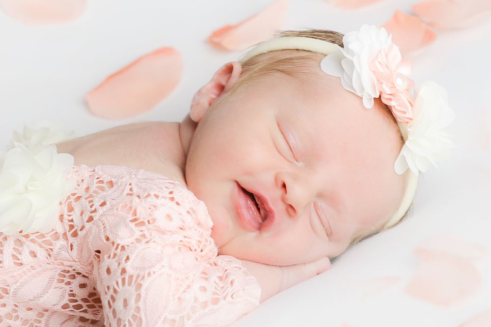 Northwest Arkansas newborn photographer