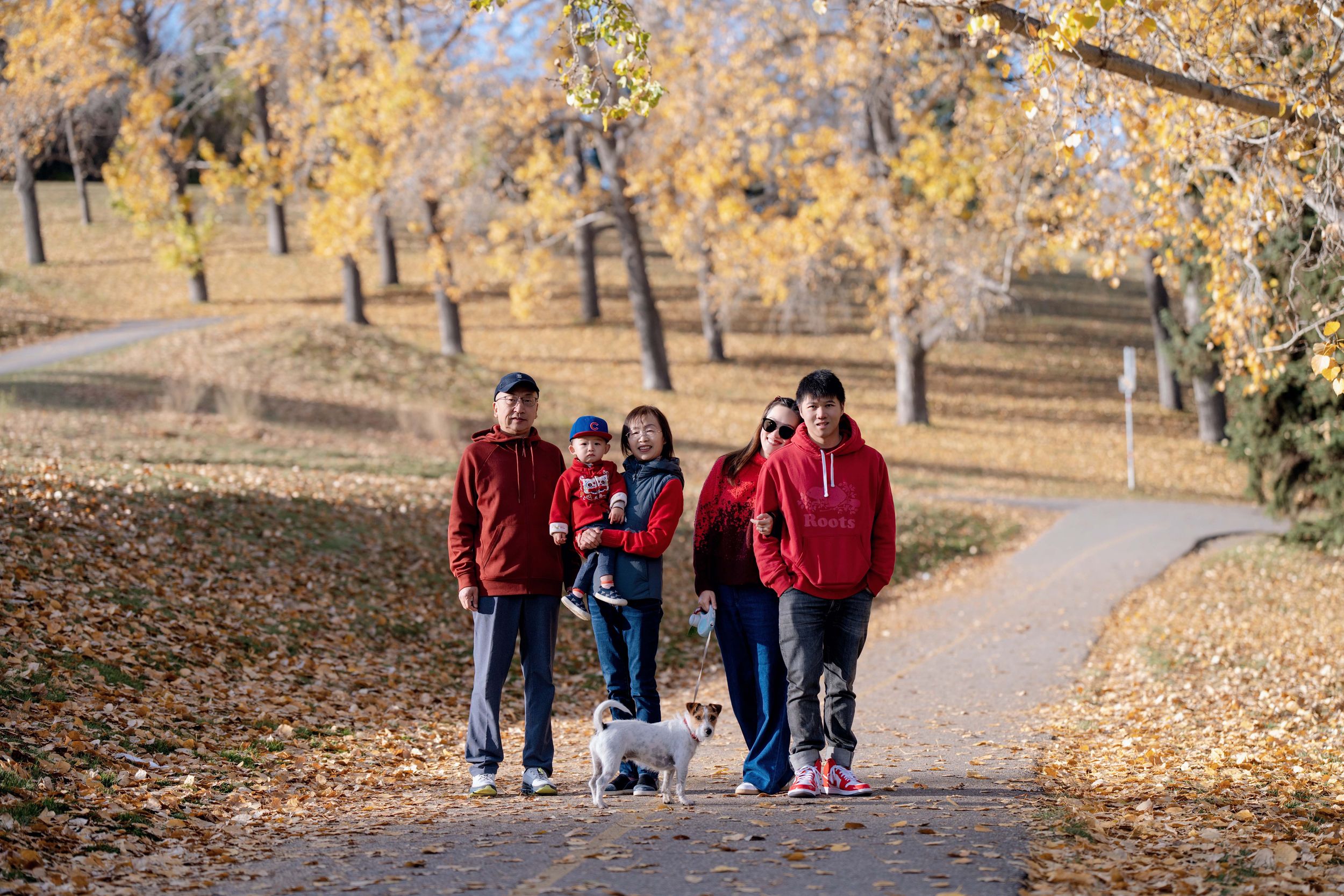 Calgary family photos, Calgary family photographer, Calgary affordable photographer