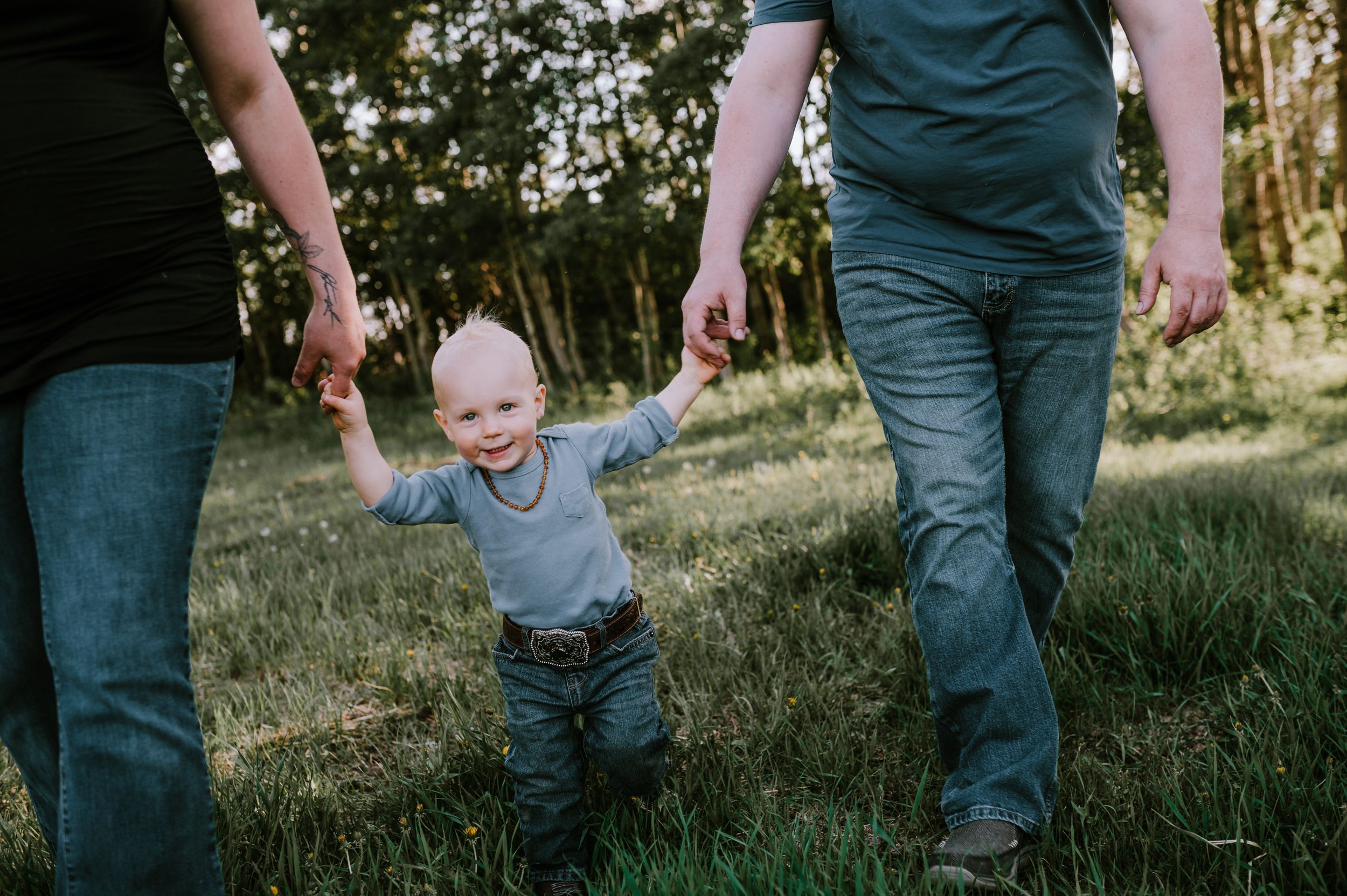 Capturing time with your children Gallery of pictures taken by Dawn Kroening Photography located in Ponoka Alberta