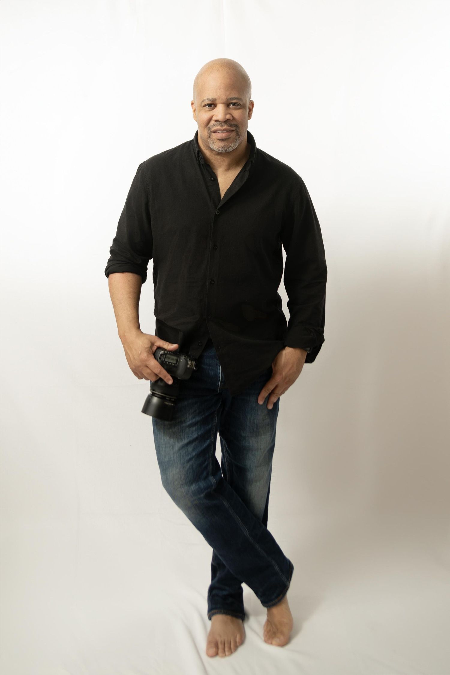Kent Daniel posing with camera | Montclair NJ photographer
