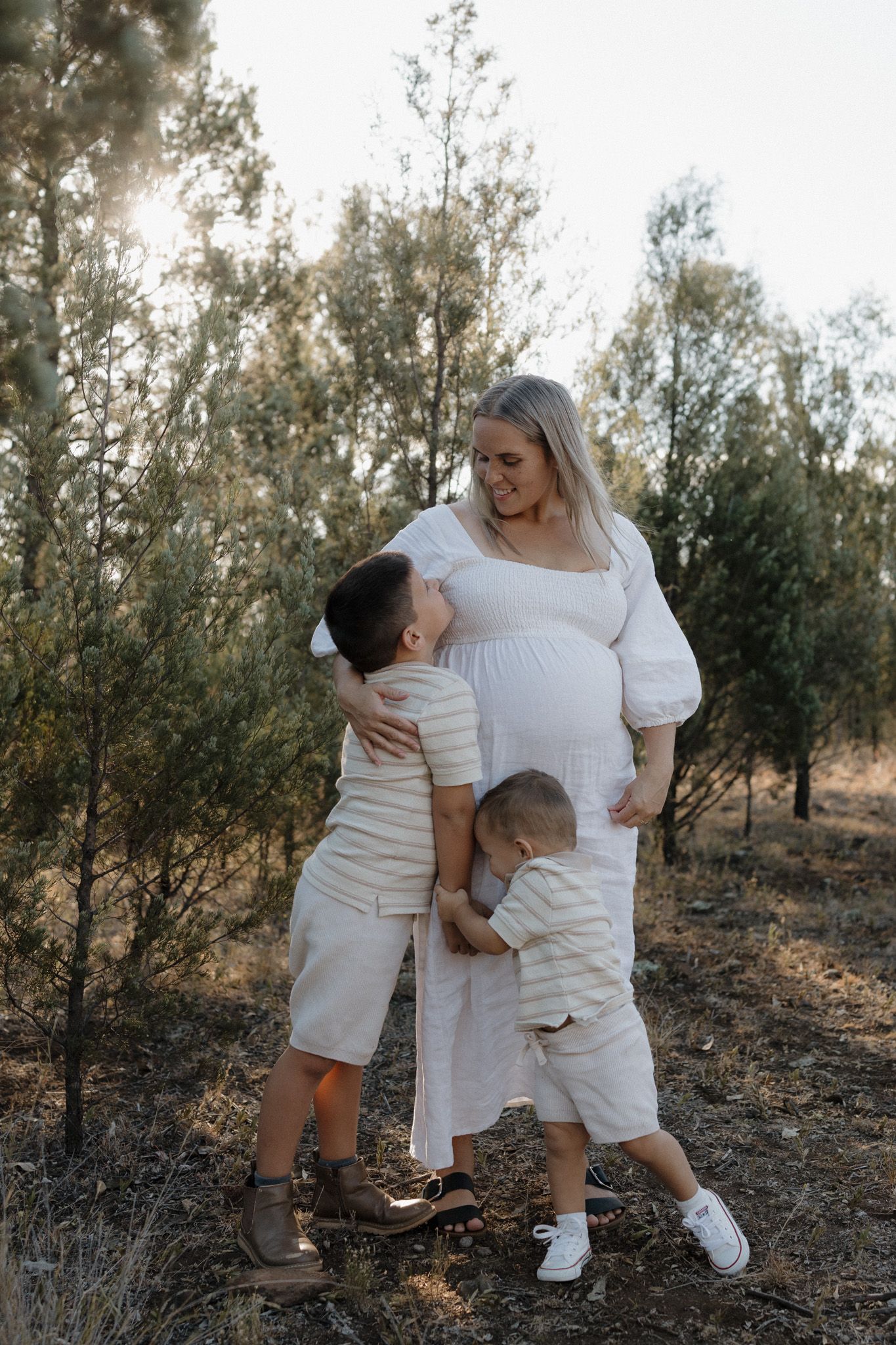 Outdoor Inverell maternity photography