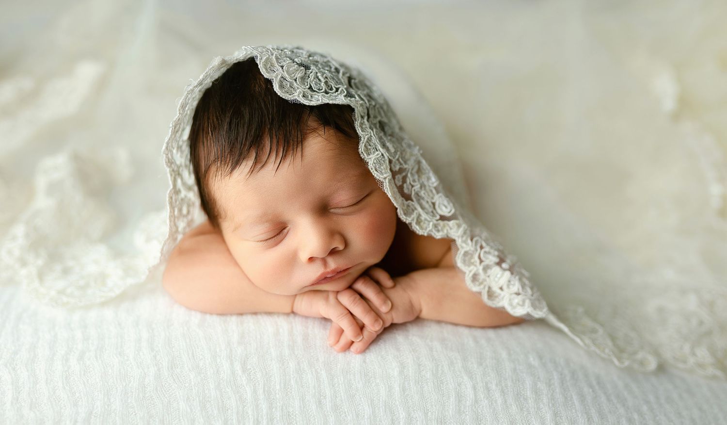 Newobrn with moms veil. Greenville newborn photographer, Easley newborn photographer, Upstate newborn photographer, Greenville newborn