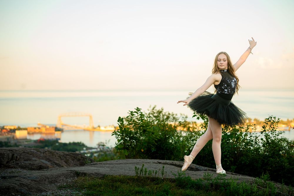 Enger Tower senior grad session, best Duluth Area senior photographer