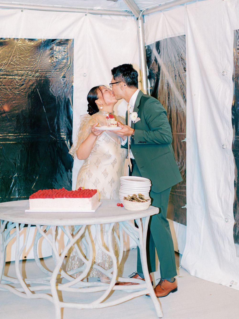 Jeanie Jang Photo Classic Timeless New York Film Wedding Photographer