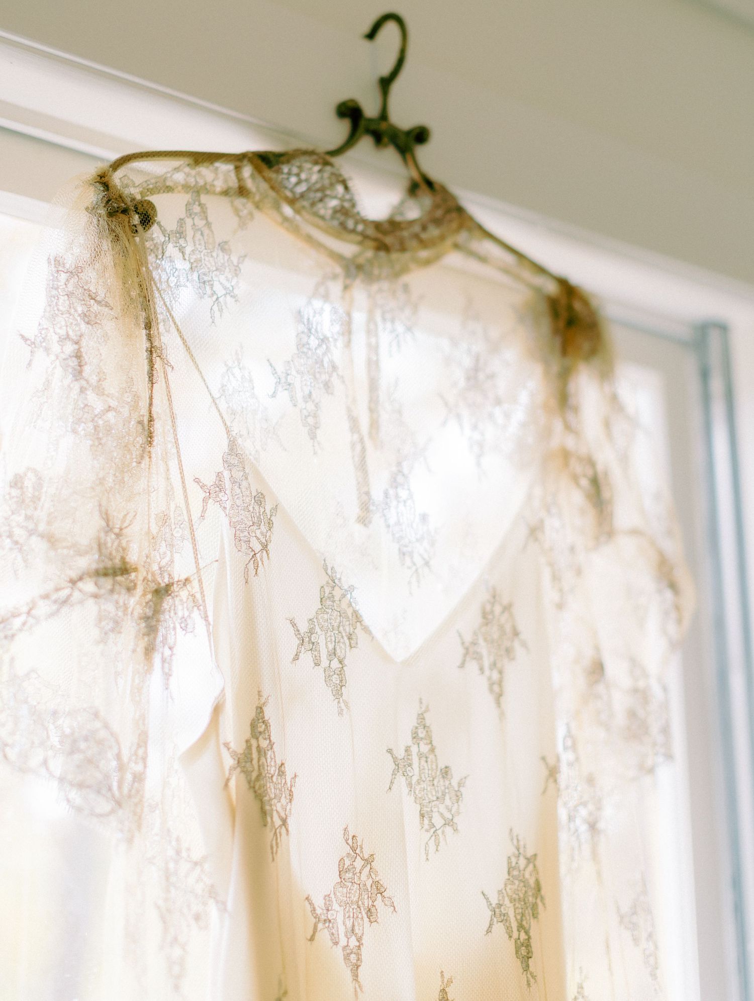 Jeanie Jang Photo Classic Timeless New York Film Wedding Photographer Campton Hotel Wedding