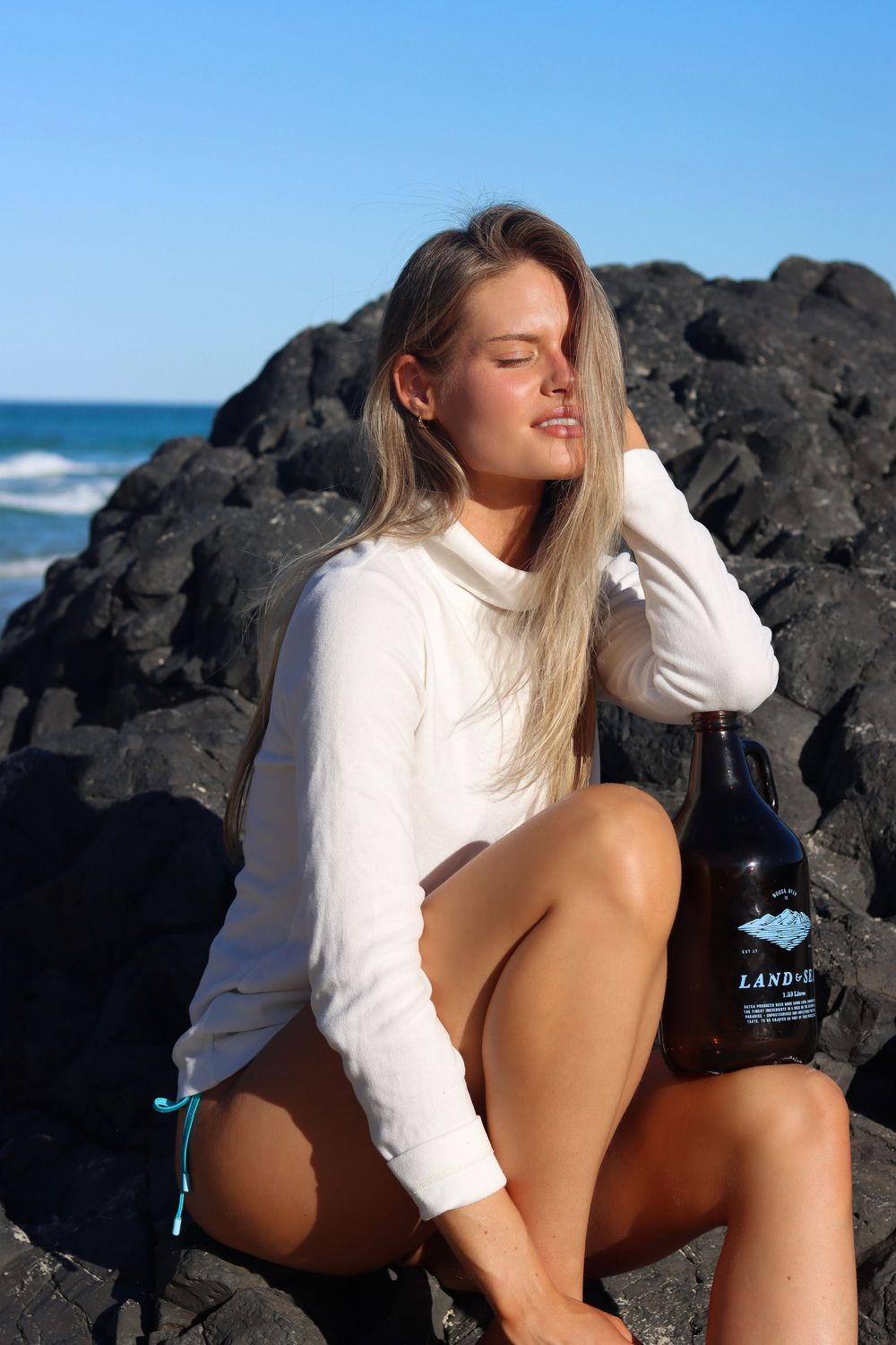 model portfolio, elegant image, photoshoot, gold coast, water, blue hues, gold coast photographer, beach, smile