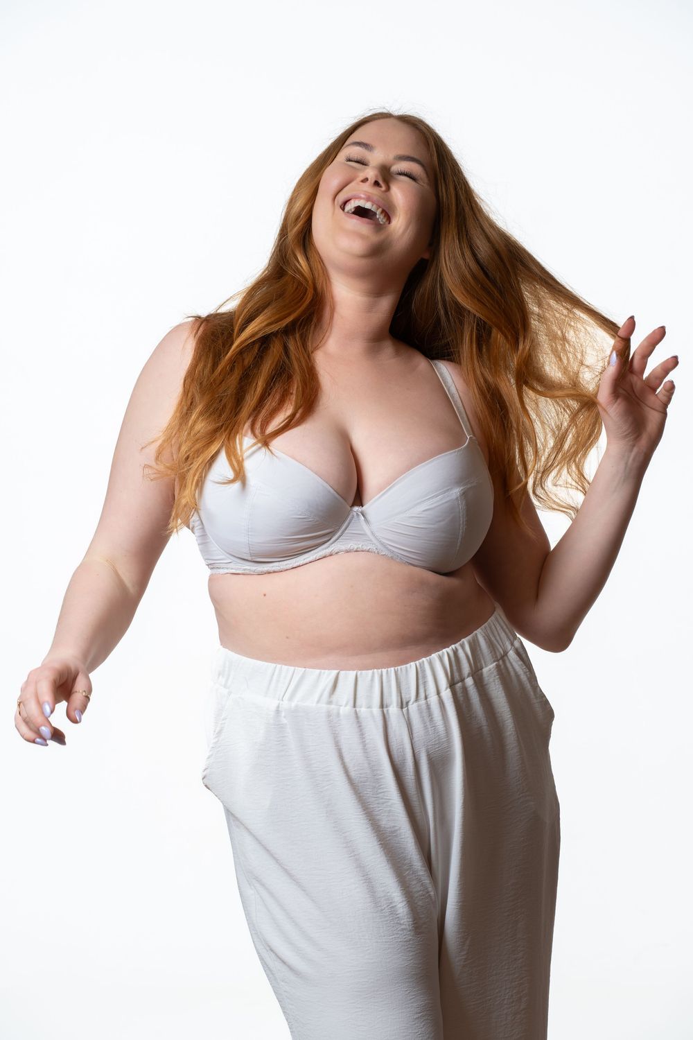 modeldrømme og hyggelig veninde aften med bobler og skønt musik photoshoot ved Kristian Bast