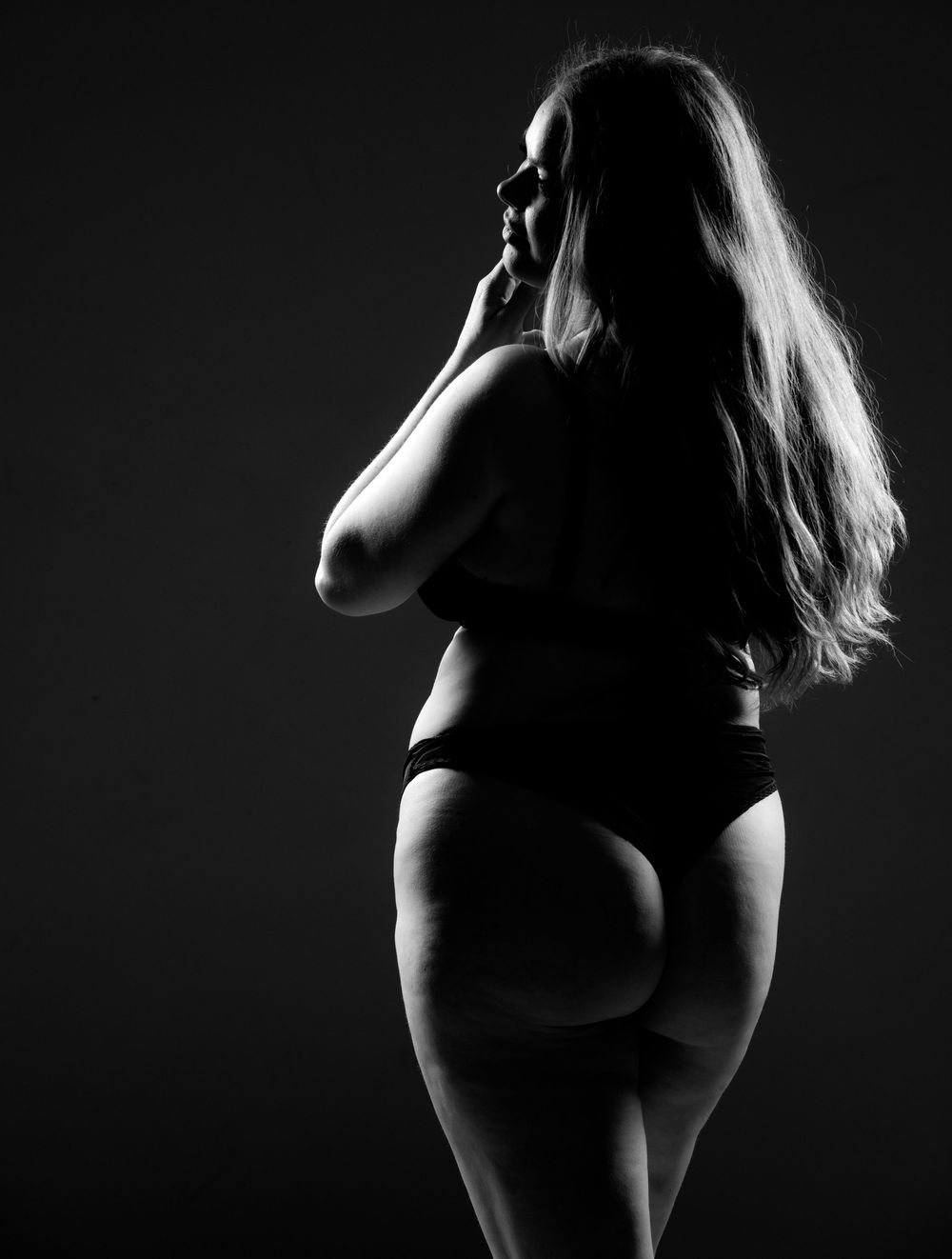 modeldrømme og hyggelig veninde aften med bobler og skønt musik photoshoot ved Kristian Bast