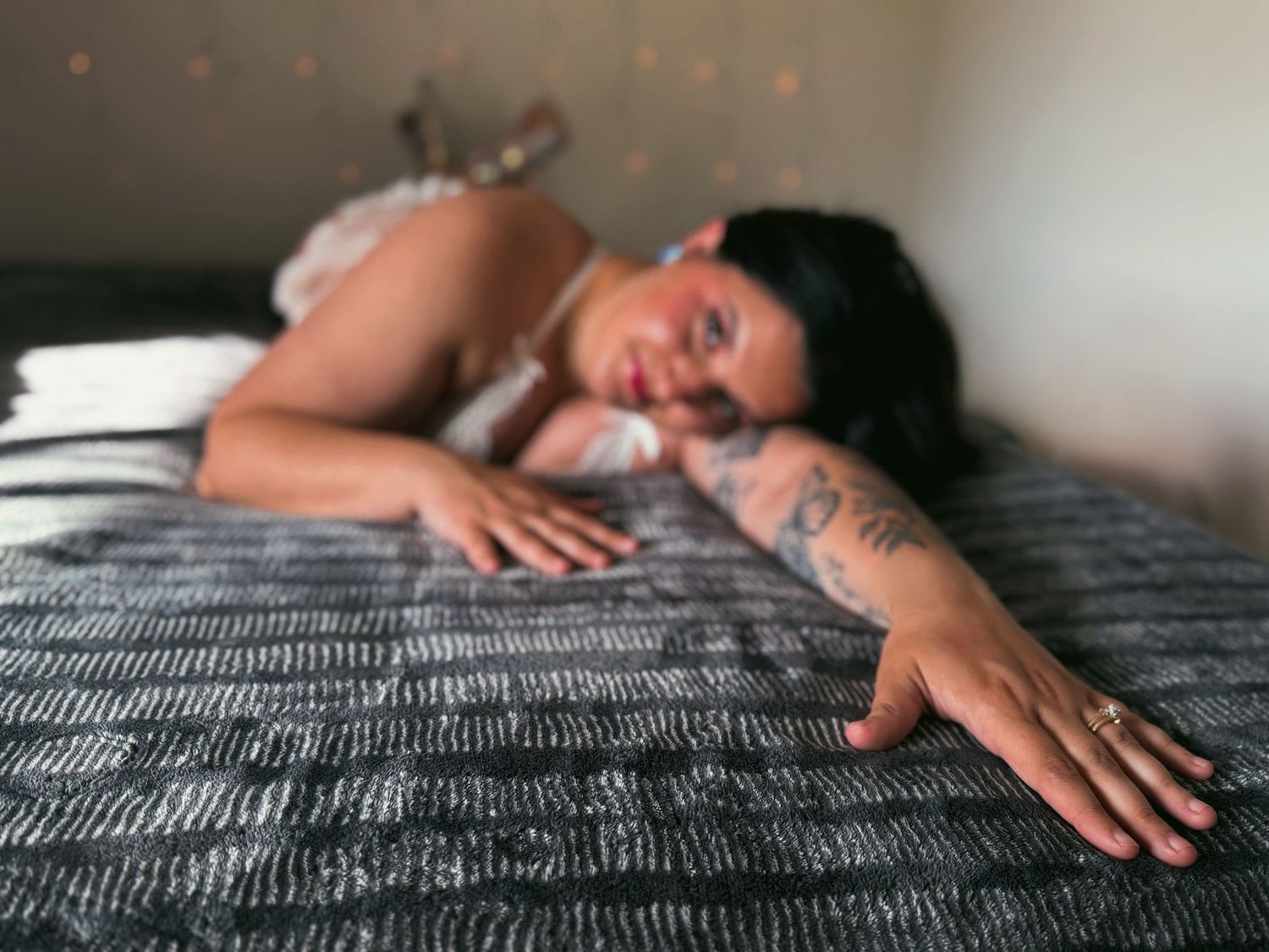 Lady doing boudoir
