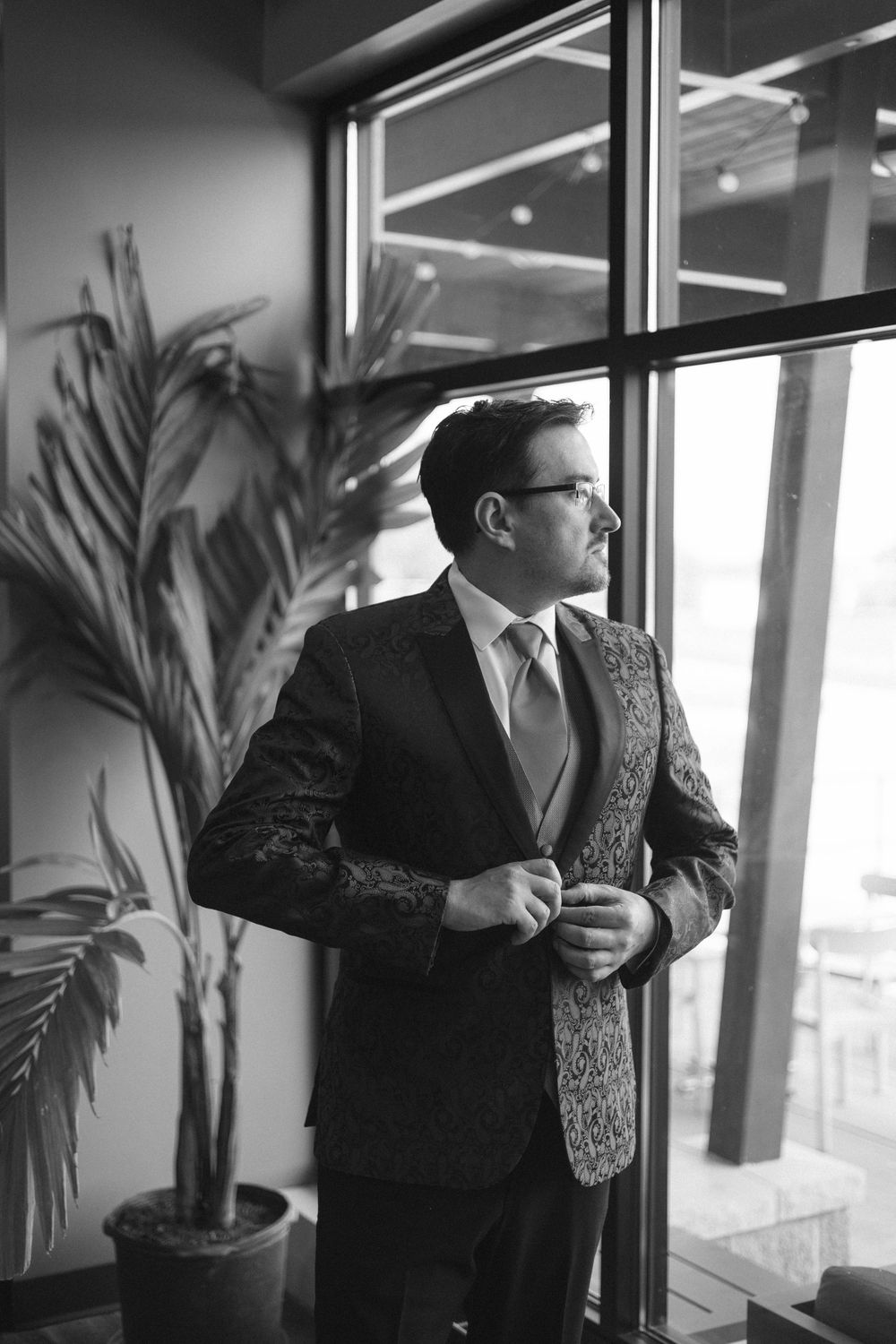 groom getting ready photos before ceremony in Springfield, Illinois