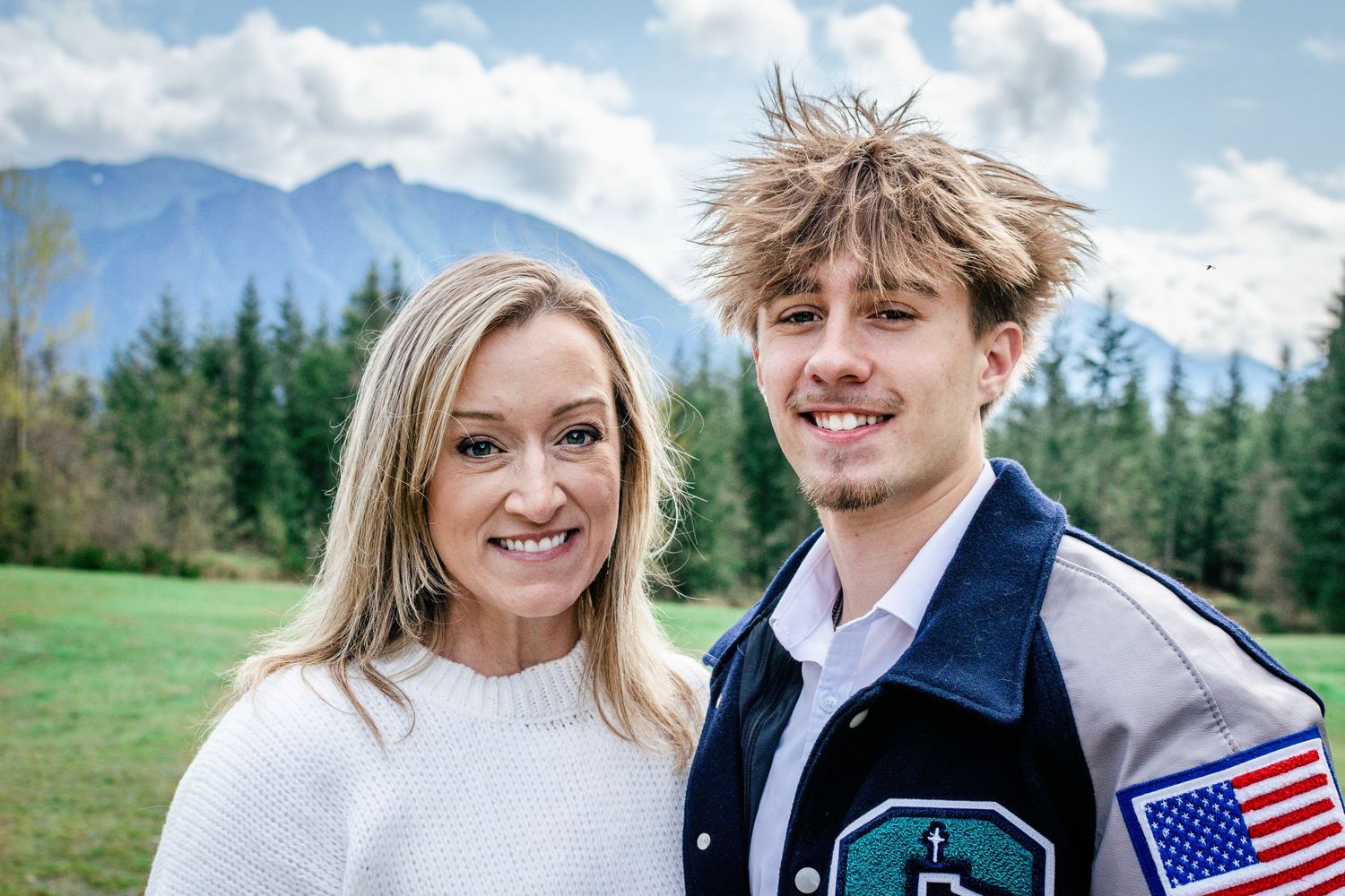 Seattle senior with his mother at Snoqualmie Point Park for Pacific Northwest senior photos.