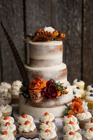 wedding cake photography