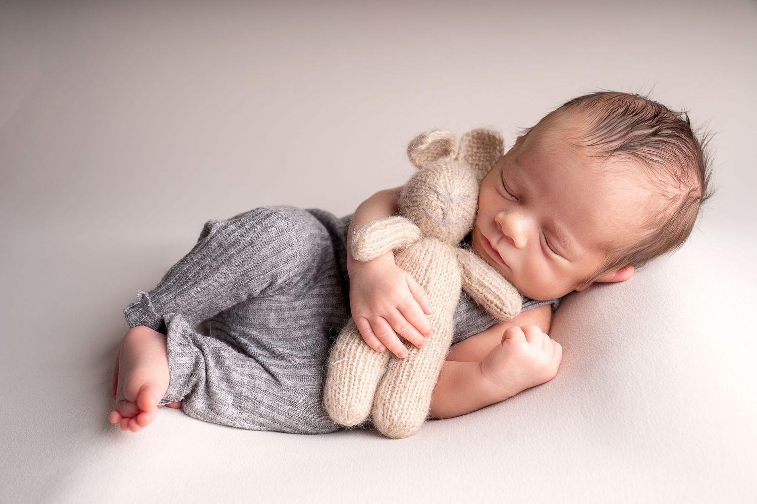 Los Angeles Maternity Photography and Newborn Photographer and Cake Smash Photography | JDLA Photography