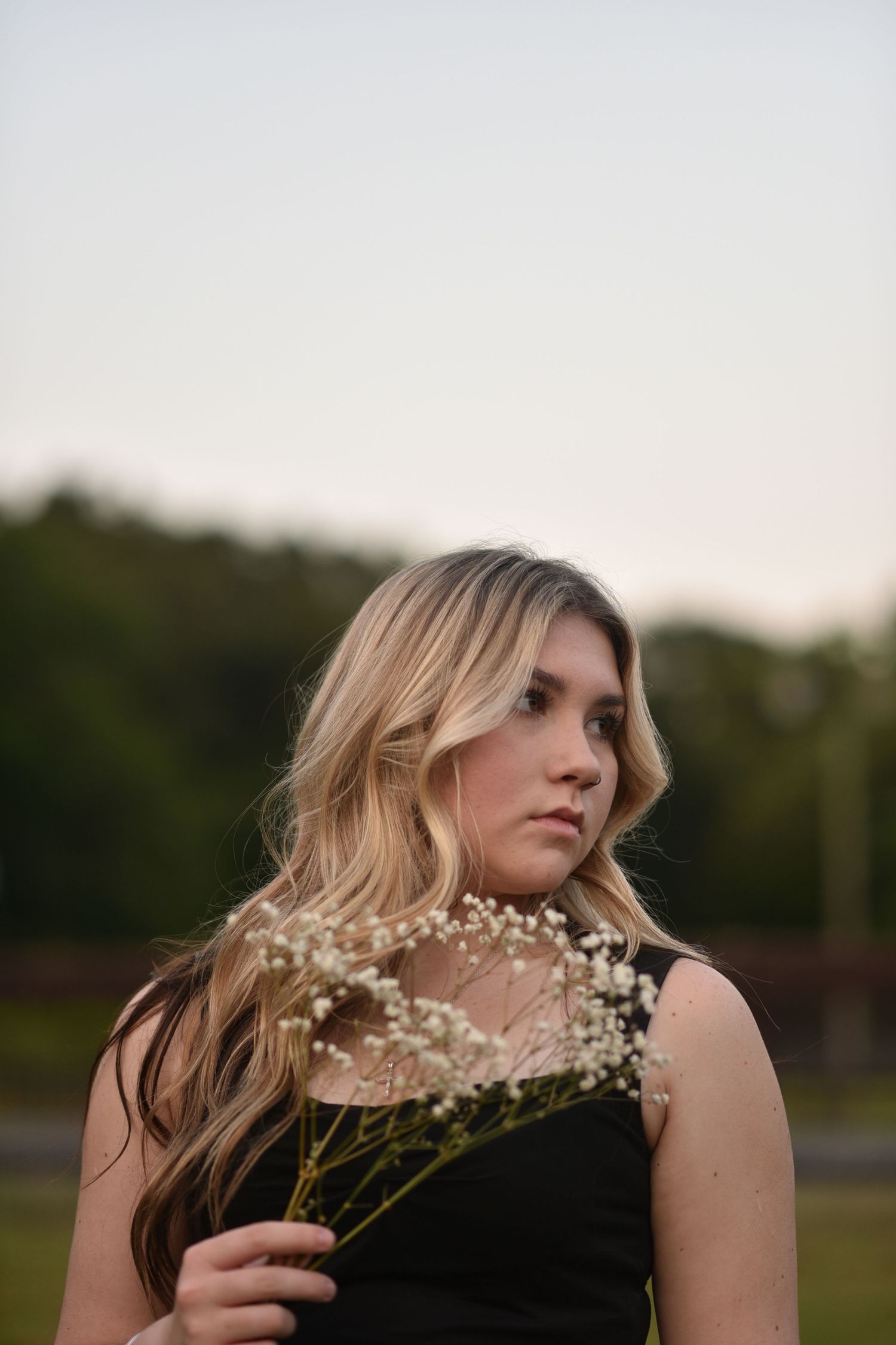 Senior session, outdoor, rustic vibes, boho
