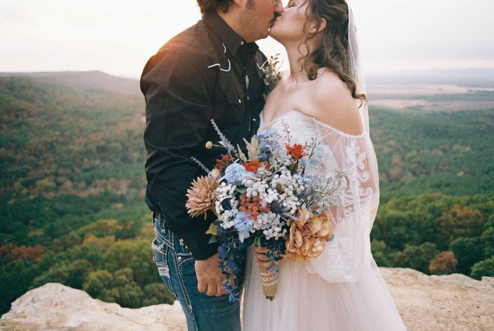 petit jean wedding on film, springfield Missouri film photographer