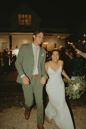 Vintage Wedding Photography In Texas, backyard wedding photographer-affordable and retro style