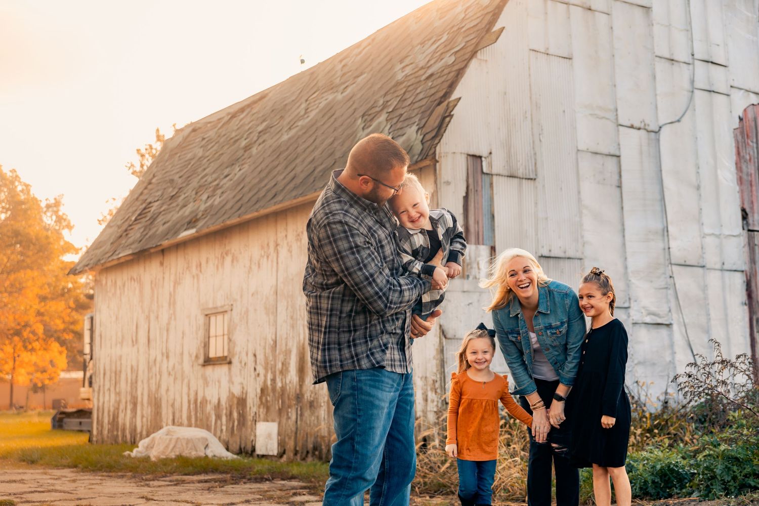 silly complete family photo