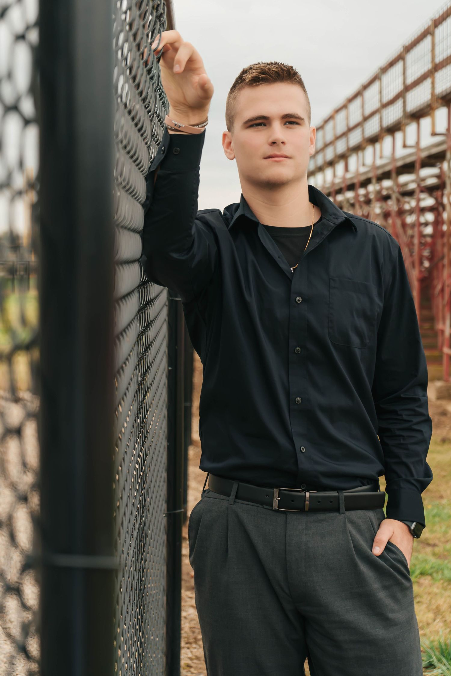 southeast-ks-senior-portrait-outdoor