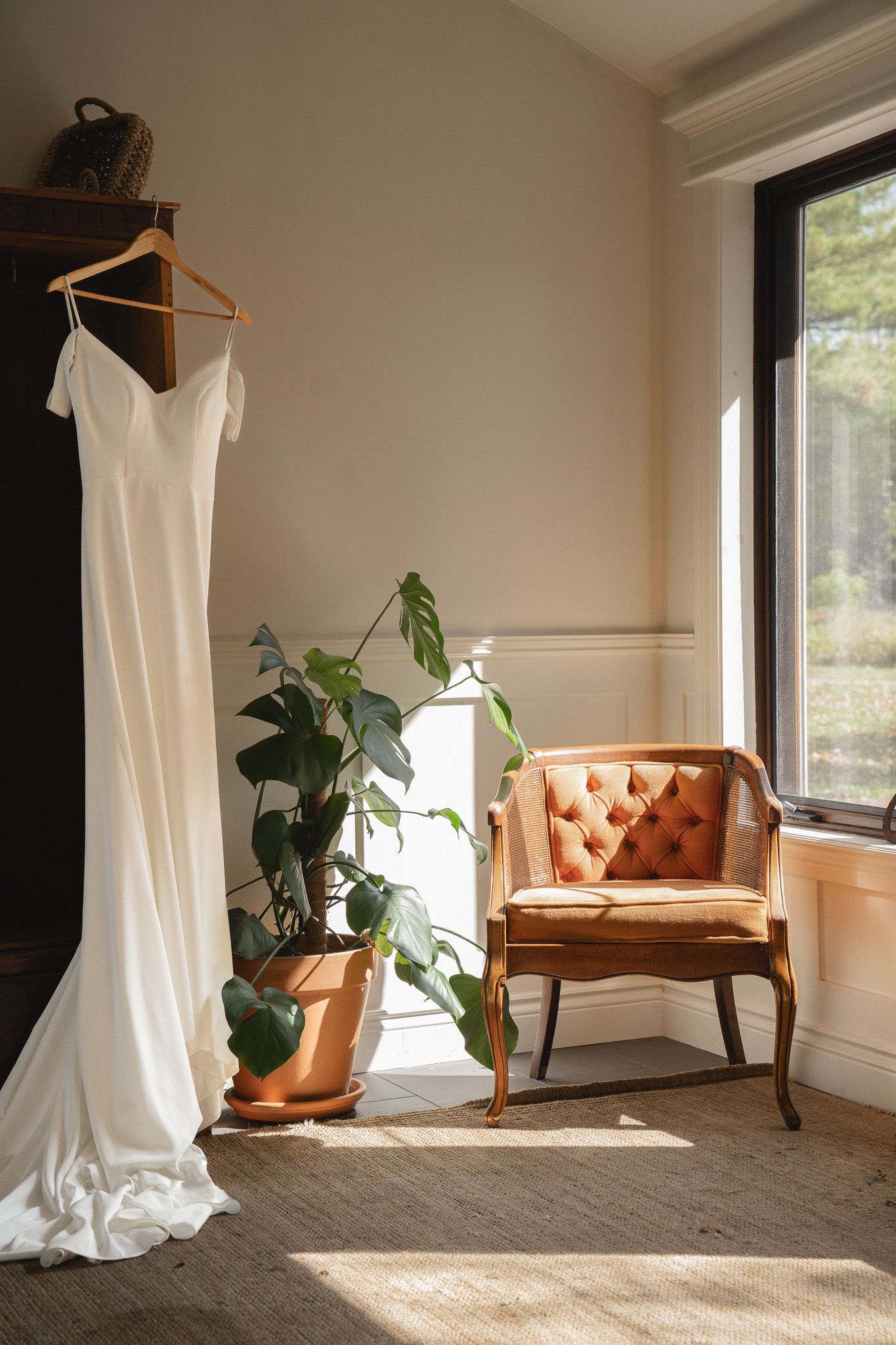 Photo de mariage intime lumière nature robe festivité mariée Gaelle Tremblay