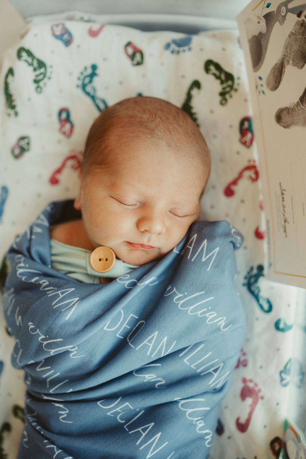 Fresh 48 session by Dayton, Ohio based newborn photographer Disney Magic Photography, serving Beavercreek, Bellbrook, Kettering and more.