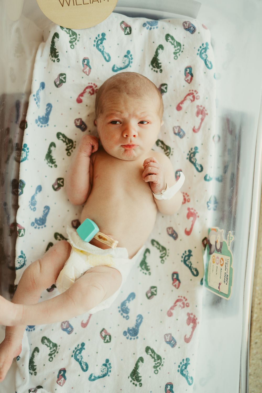 Fresh 48 session by Dayton, Ohio based newborn photographer Disney Magic Photography, serving Beavercreek, Bellbrook, Kettering and more.