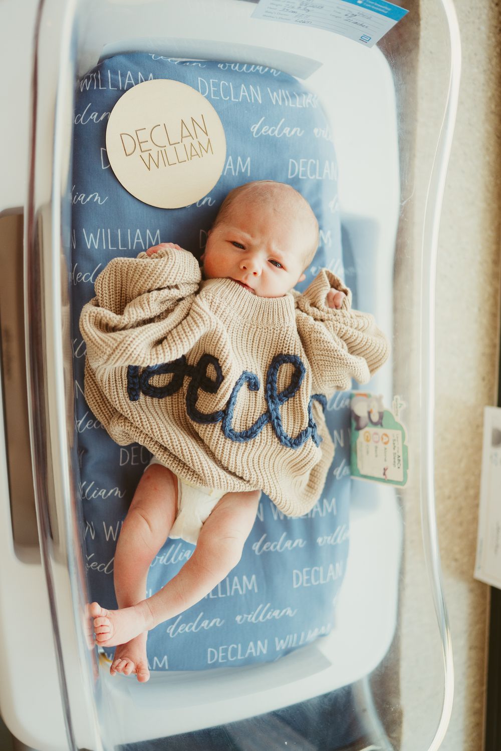 Fresh 48 session by Dayton, Ohio based newborn photographer Disney Magic Photography, serving Beavercreek, Bellbrook, Kettering and more.