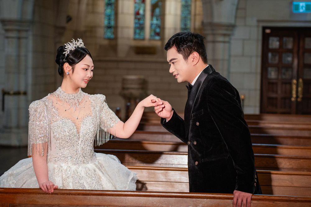 Classic and elegant church pre-wedding photography captured inside the historic St Matthew-in-the-City, Auckland.