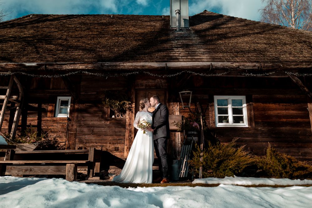 Rustikale Winterhochzeit im Henslerhof Hinterzarten. Die Magie des Schwarzwaldes in zeitlosen Bildern
