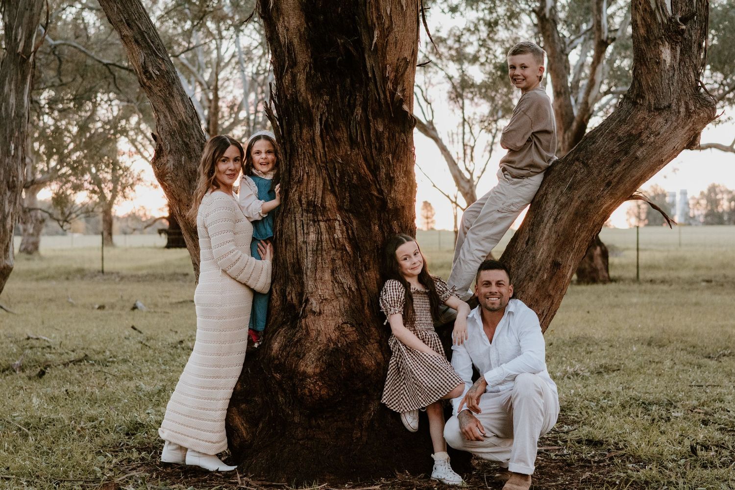 Family photography golden hour Wagga Wagga Riverina Junee Cootamundra