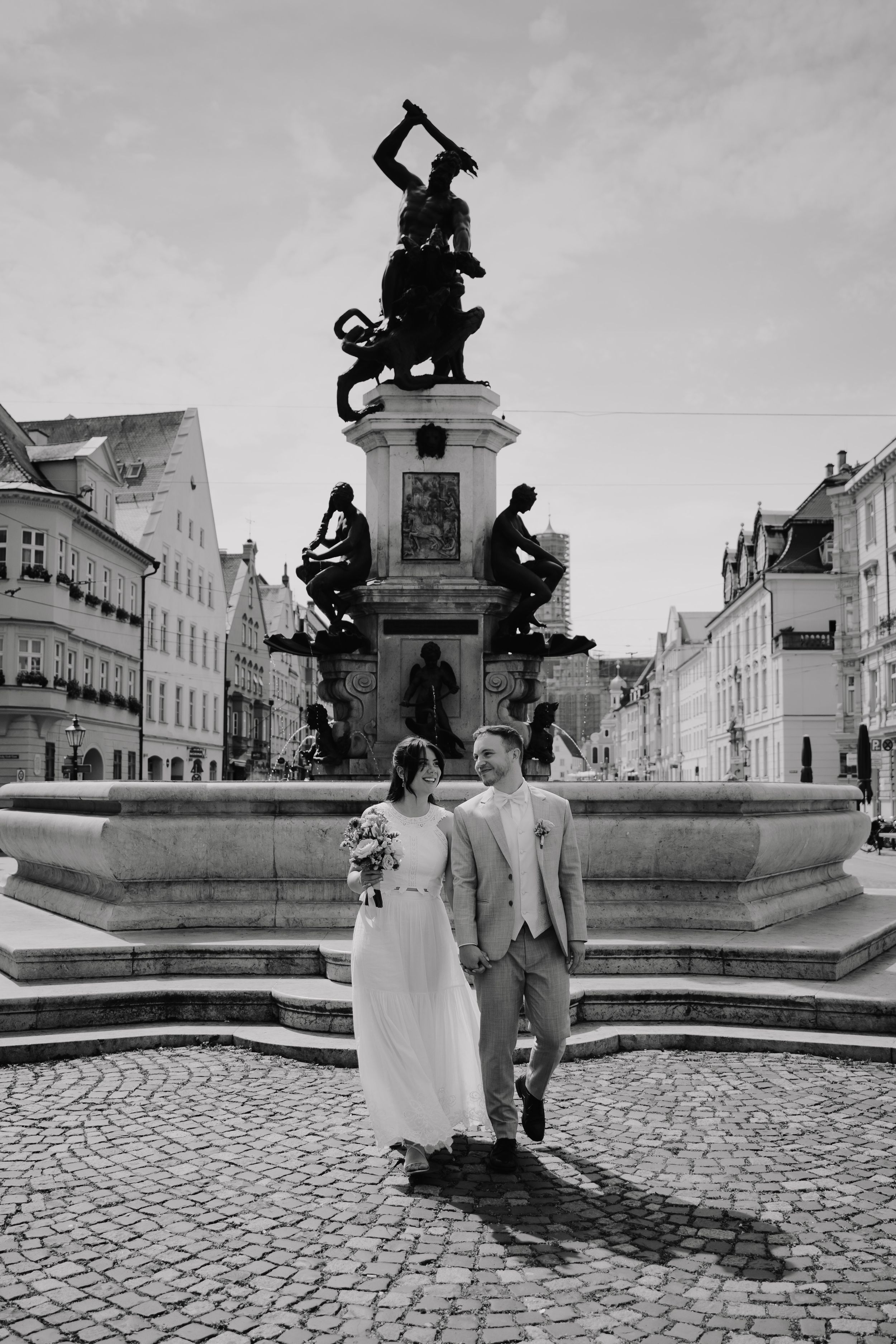 Authentische Hochzeitsreportage in Berlin – Emotionen und echte Momente. Wedding Braut Bräutigam Shooting