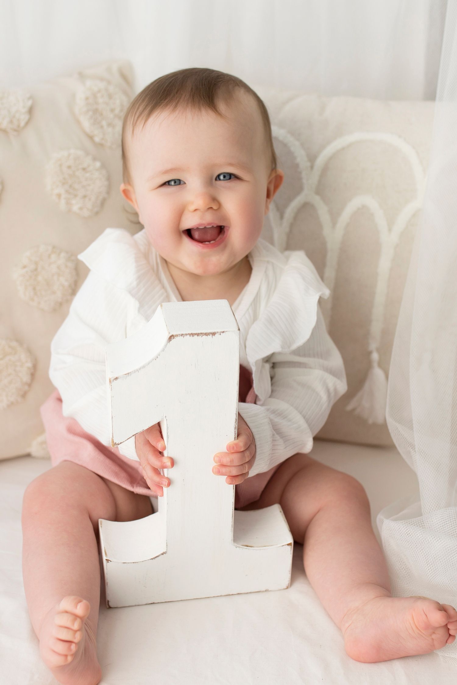 first birthday  photography by Little Wonderland Photography Widnes Cheshire
