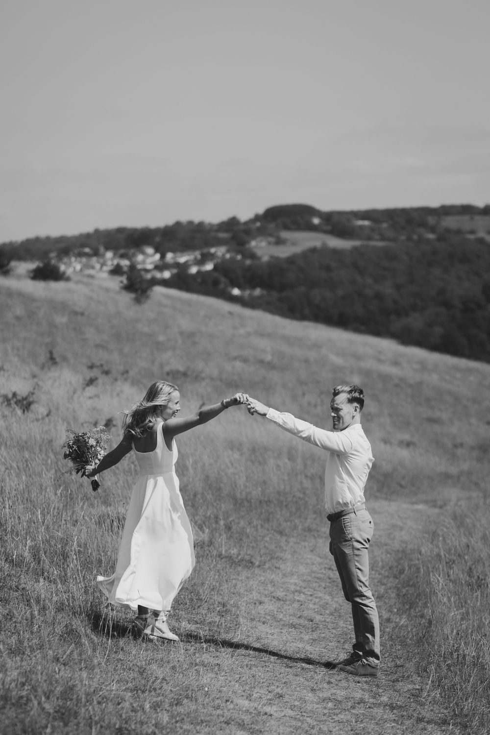 Cotswolds wedding elopement ceremony at Stroud Register Office.