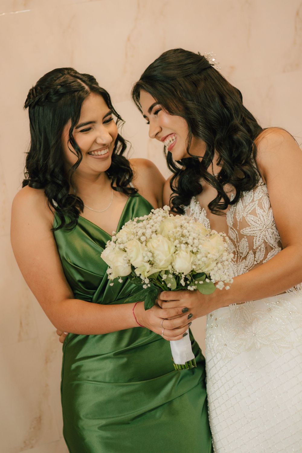 casamento, noiva, noivo, vestido de noiva, buquê, casamento externo ao ar livre, making off noiva, foto com irmã da noiva