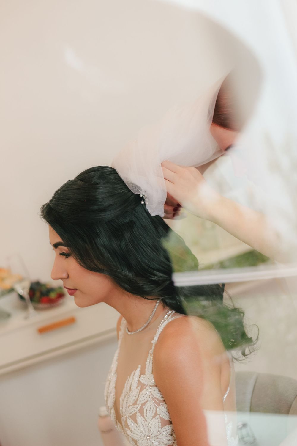 casamento, noiva, noivo, vestido de noiva, buquê, casamento externo ao ar livre, making off noiva, véu