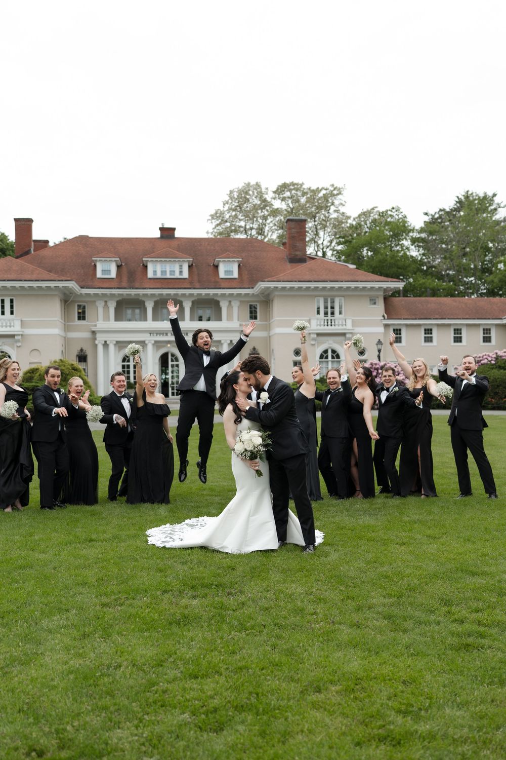 wedding venue tupper manor mansion bridal party professional photographer