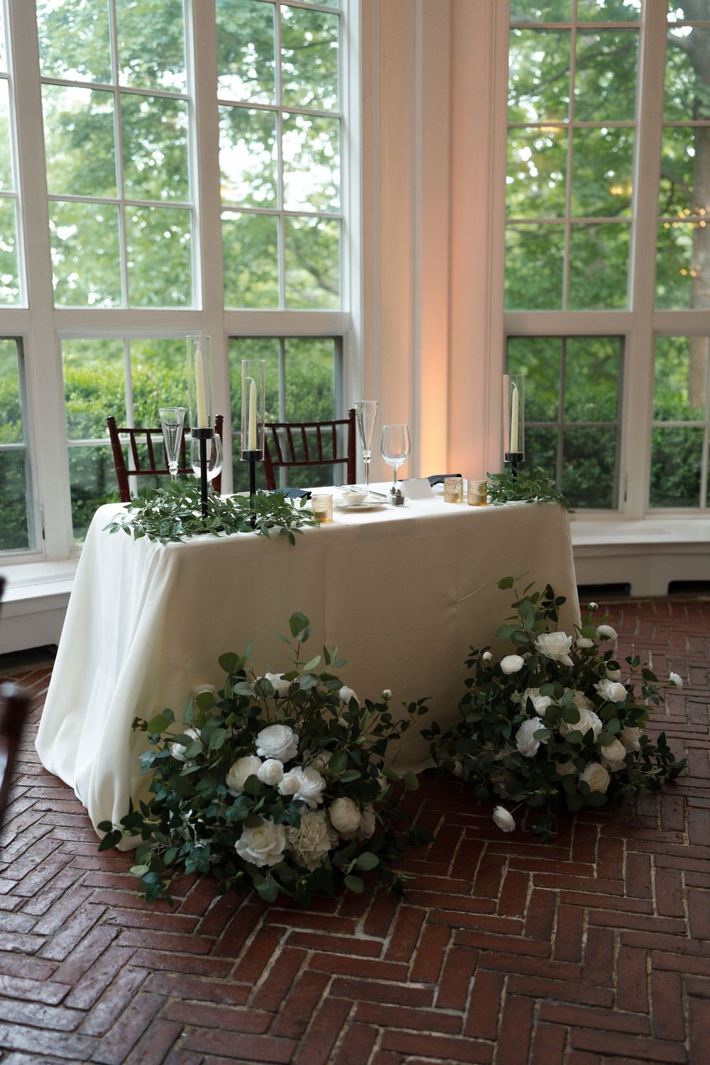 wedding venue tupper manor mansion bridal party professional photographer