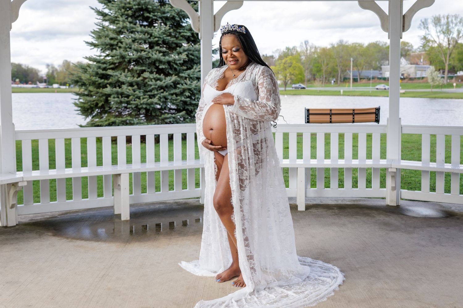 Hudson Valley maternity photography session at Monroe Ponds park