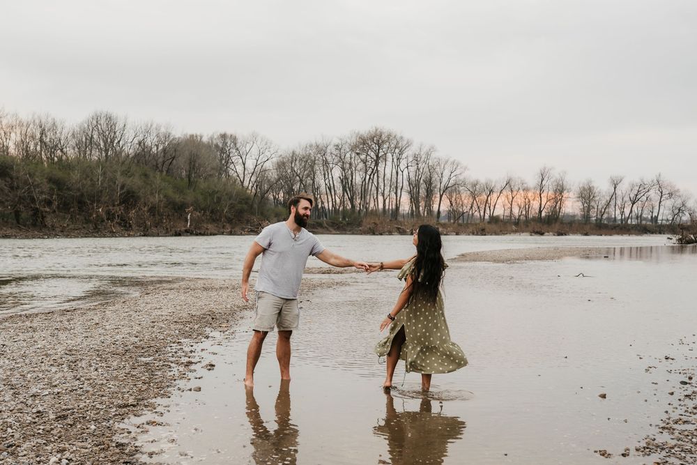 cincinnati engagement photographer